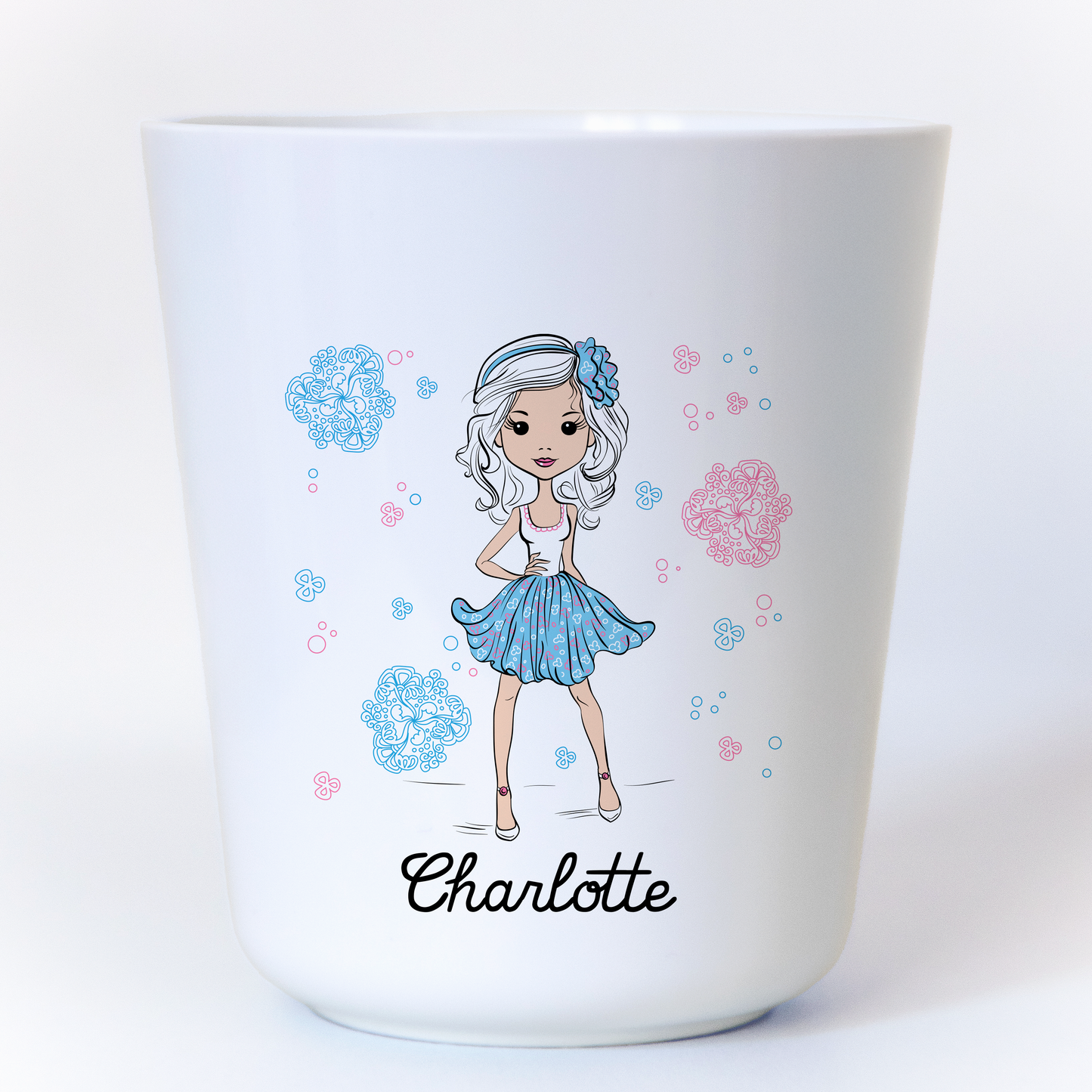 Gobelet enfant personnalisé avec un design fashionista et un prénom