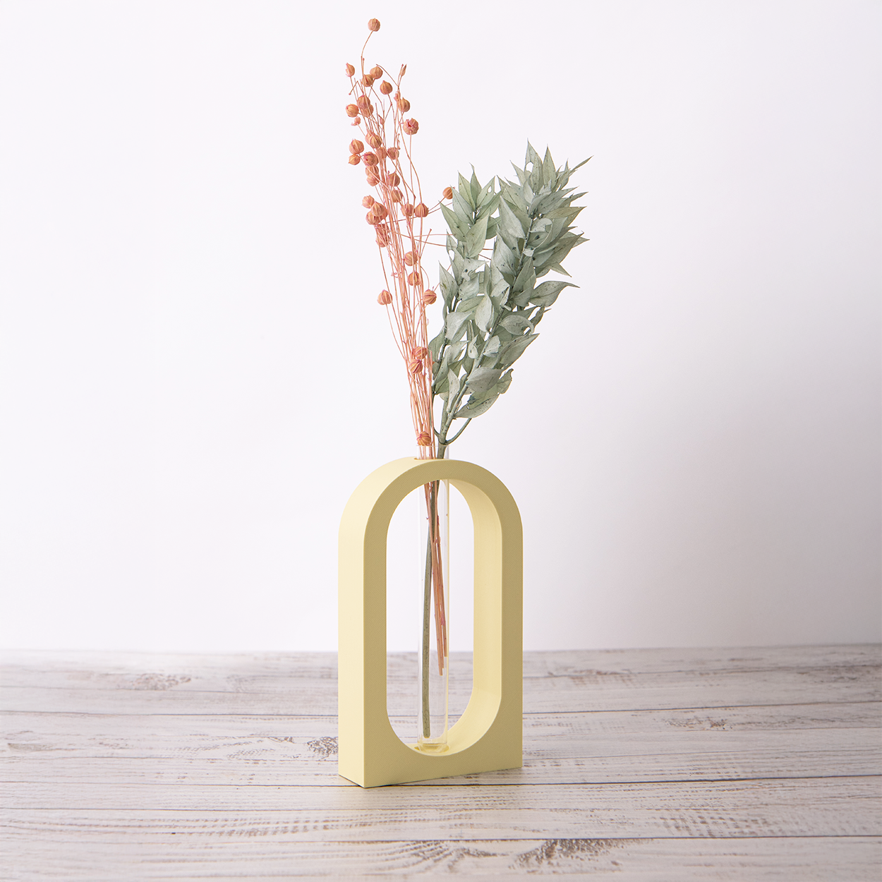 Vase Élia – Une touche verticale et poétique dans votre déco
