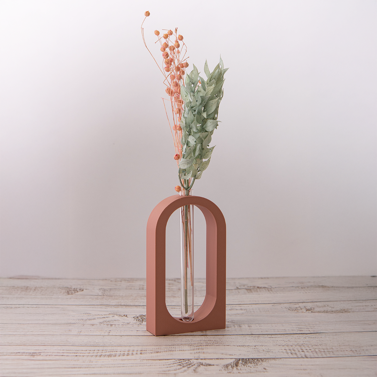 Vase Élia – Une touche verticale et poétique dans votre déco