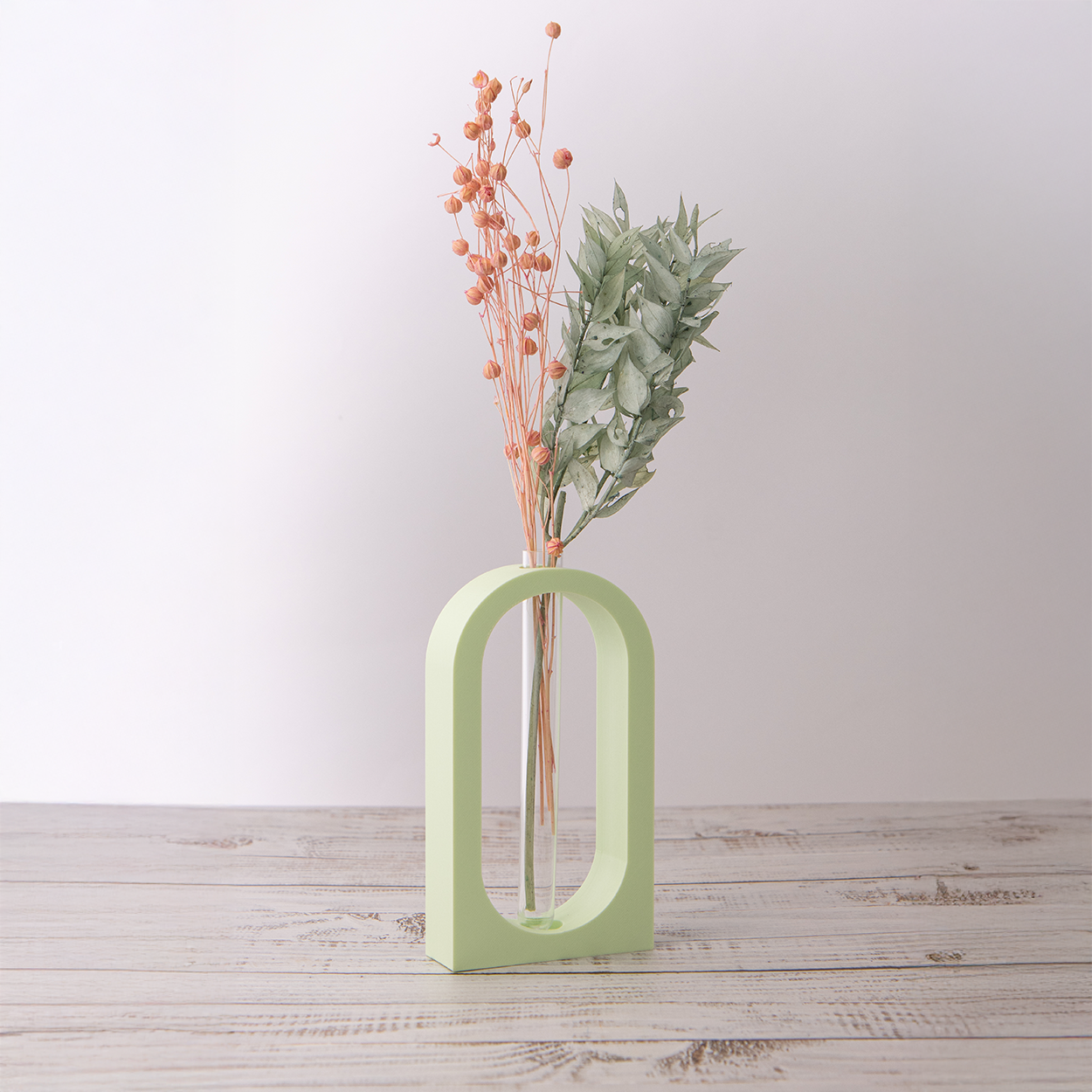 Vase Élia – Une touche verticale et poétique dans votre déco