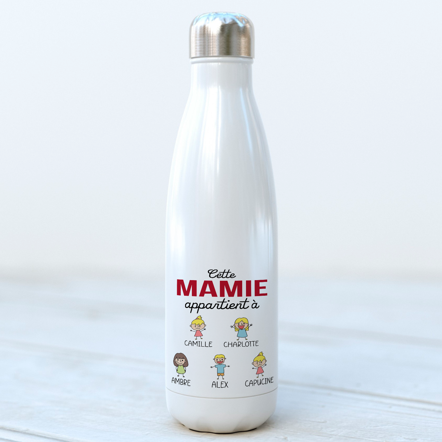 Bouteille isotherme personnalisée "Cette Mamie appartient à..." avec prénoms des petits-enfants.