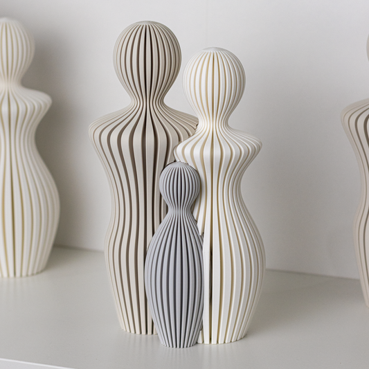 Statue Famille Complète – Couple avec 1 à 4 Enfants – Sculpture Minimaliste Personnalisable