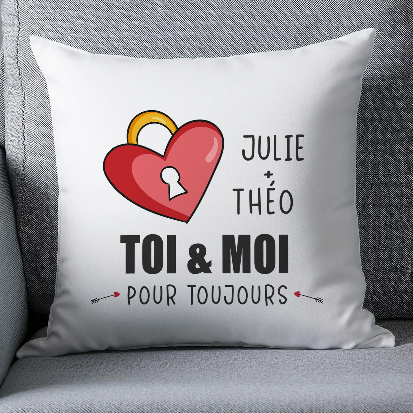 Coussin Saint-Valentin personnalisé toi + moi avec cadenas et prénoms