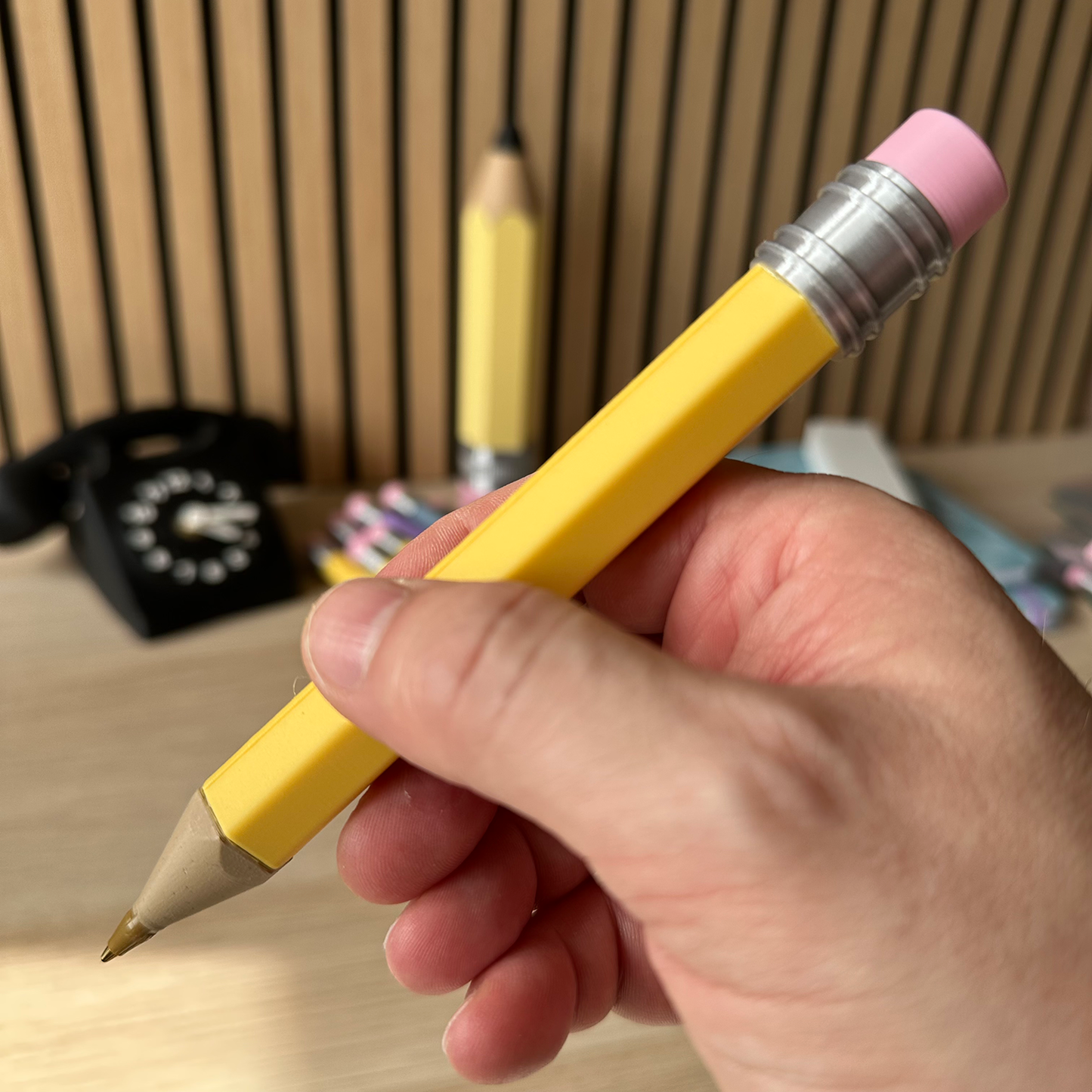 Crayon géant stylo bille jaune, recharge Bic incluse, impression 3D en Belgique
