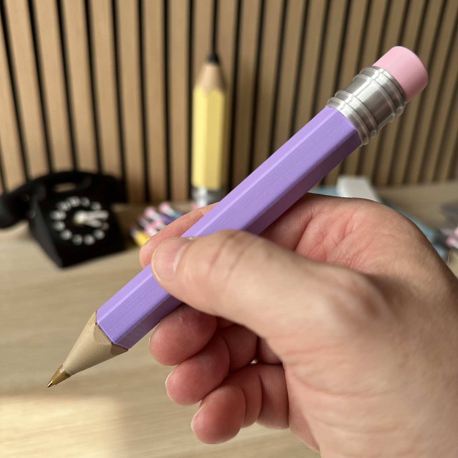 Crayon géant stylo bille lilas, recharge Bic incluse, impression 3D en Belgique