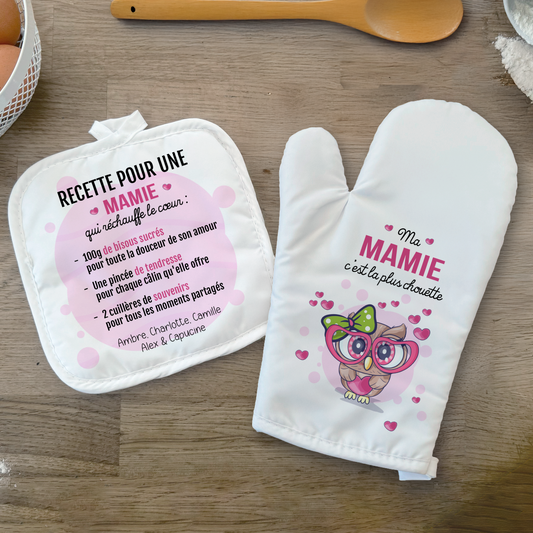Ensemble gant et manique de cuisine personnalisés "Chouette Mamie", un cadeau unique et pratique.