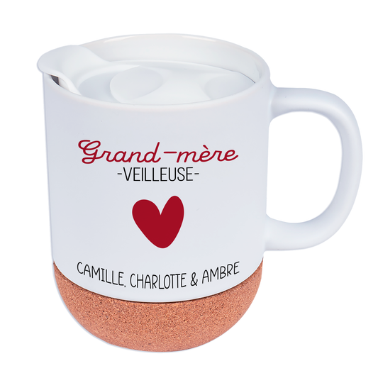 Mug personnalisé "Grand-mère veilleuse" avec prénoms et motif de cœur rouge
