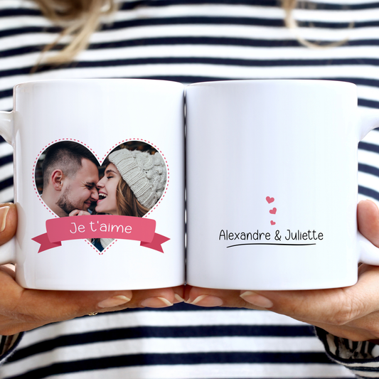 Mug personnalisé photo en forme de coeur avec prénoms "Je t'aime"