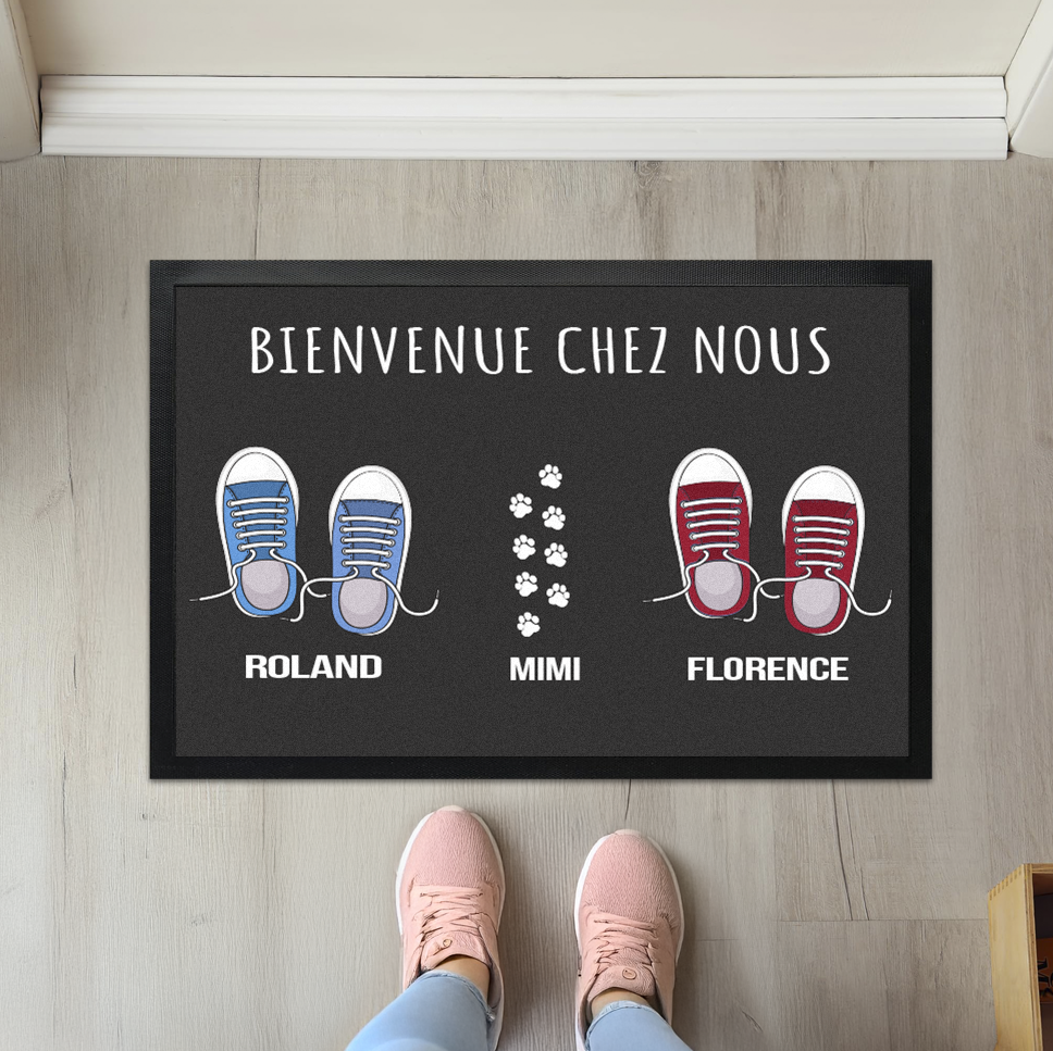 Paillasson personnalisé famille chaussures avec prénom et face arrière antidérapant noir