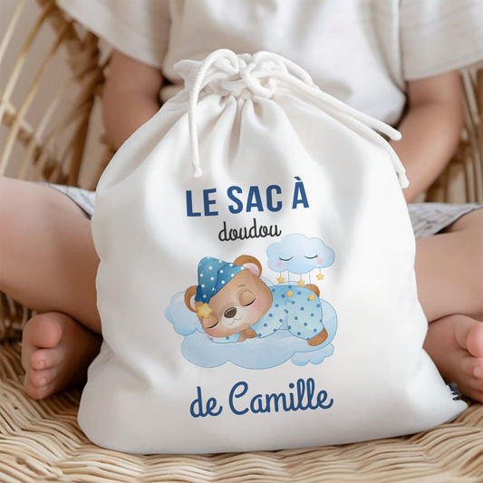Sac à doudou personnalisé petit ourson sur un nuage avec prénom - Idéal pour la crèche ou la maternelle