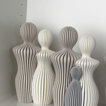 Statue Famille Personnalisable – Couple + 1 à 4 Enfants | Sculpture Décorative Minimaliste | Cadeau Famille Original